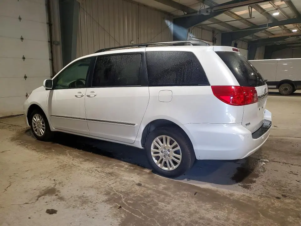 2010 TOYOTA SIENNA XLE LIMITED  
