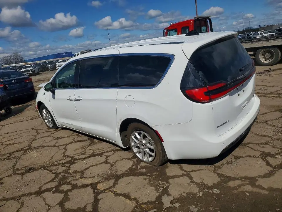 2023 CHRYSLER PACIFICA HYBRID TOURING L  