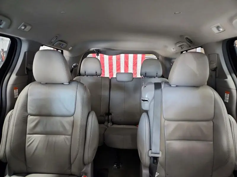 2017 TOYOTA SIENNA XLE 8-PASSENGER  
