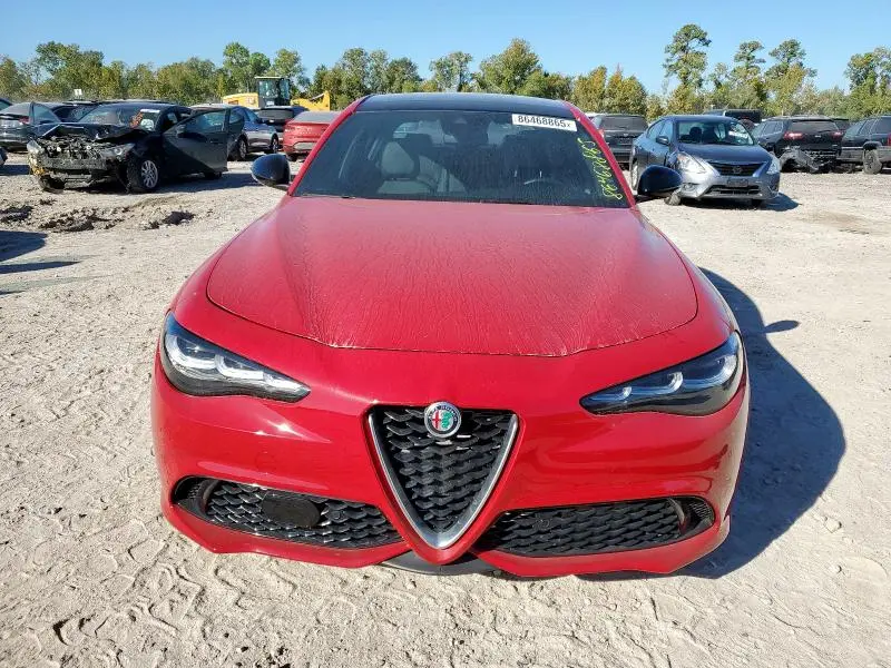 2024 ALFA ROMEO GIULIA TI  
