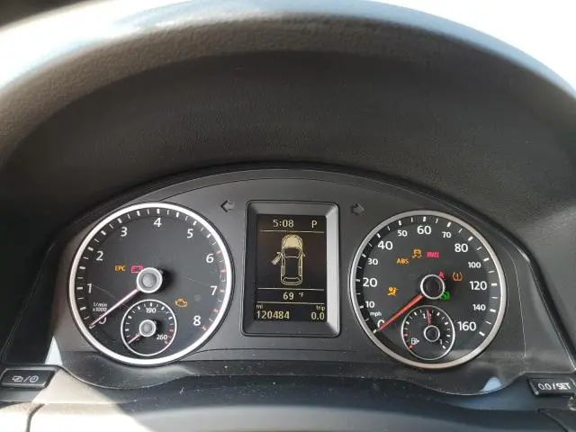 2013 VOLKSWAGEN TIGUAN S  