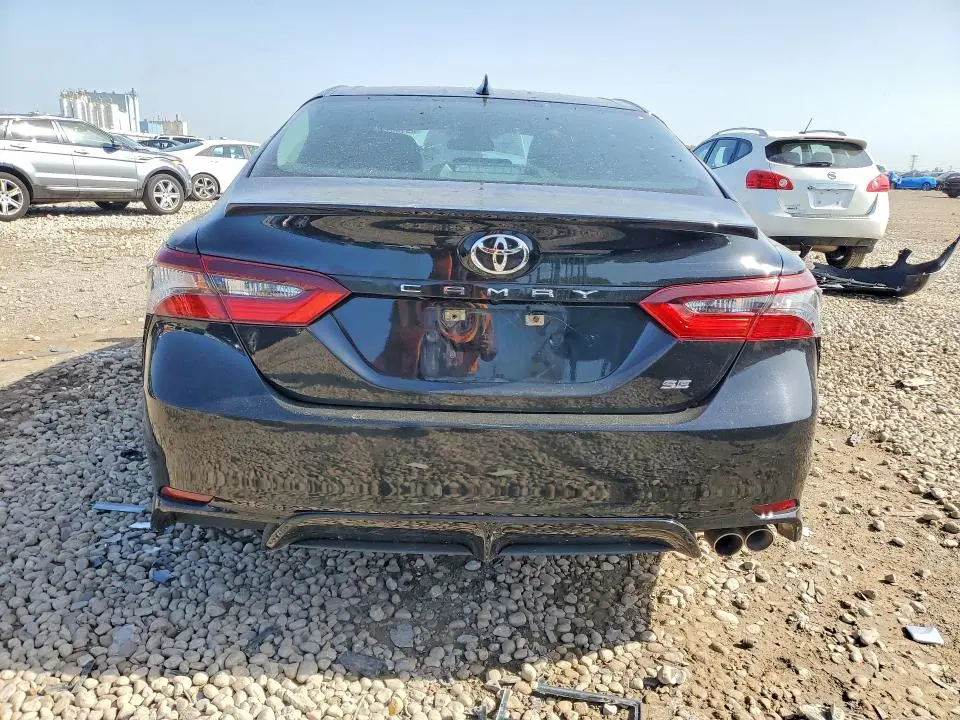 2021 TOYOTA CAMRY SE  