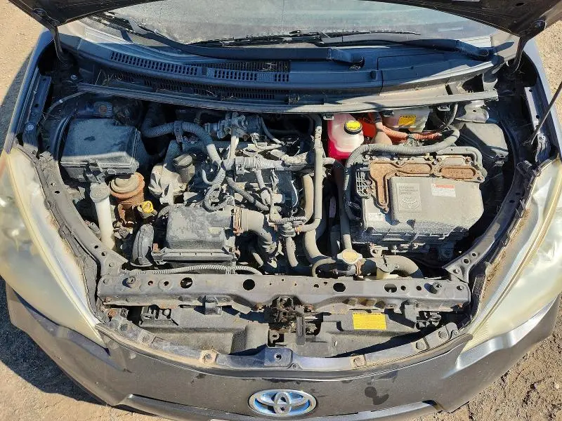 2013 TOYOTA PRIUS C TWO  