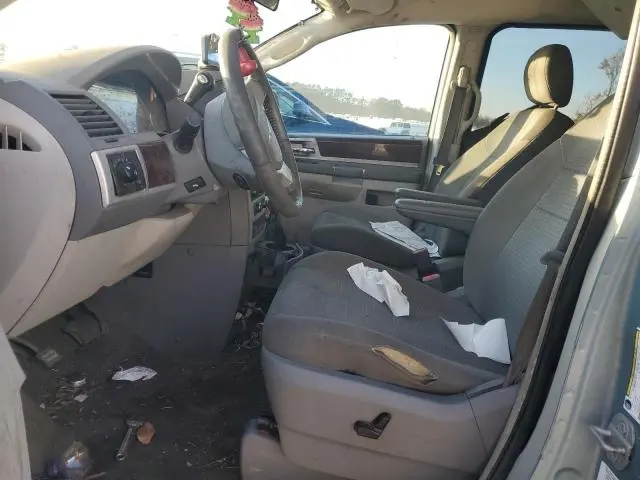 2010 CHRYSLER TOWN & COUNTRY TOURING  