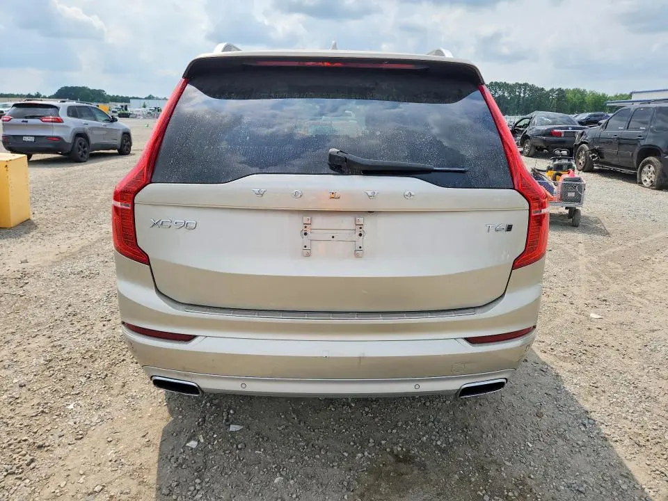 2016 VOLVO XC90 T6  