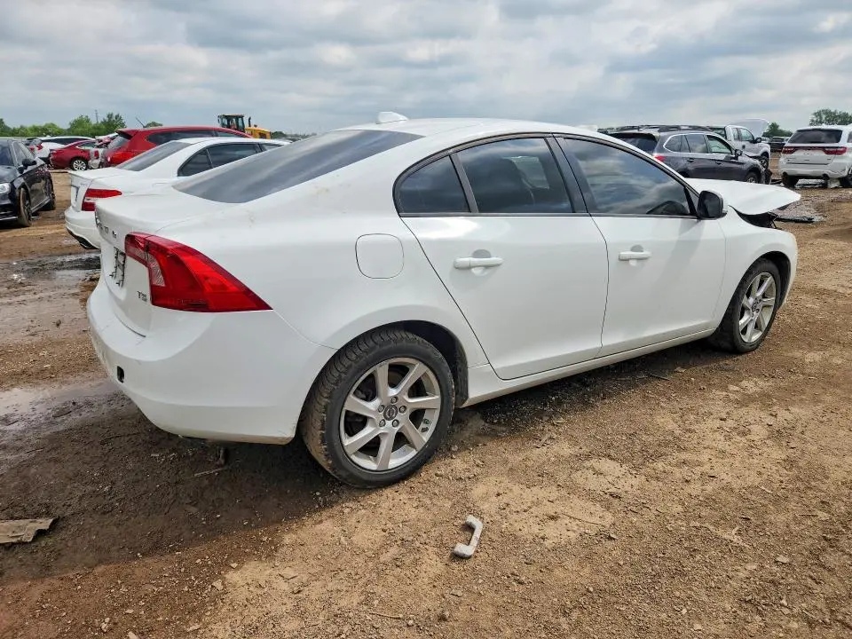 2014 VOLVO S60 T5  