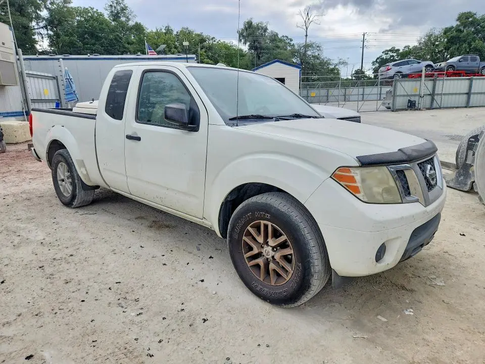 2014 NISSAN FRONTIER SV  