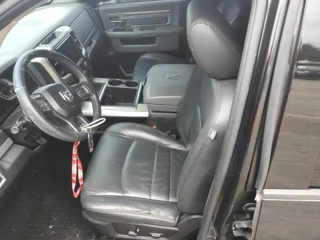 2015 RAM 1500 SLT  