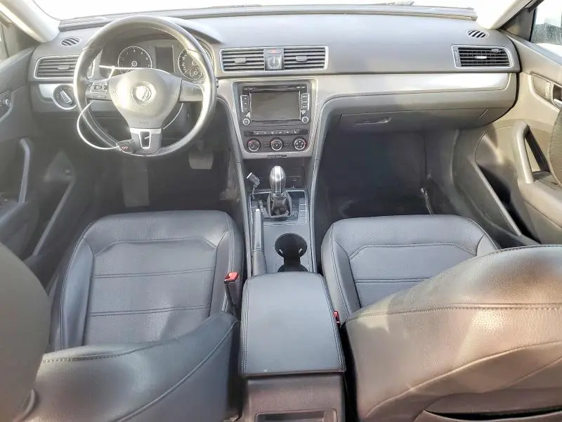 2015 VOLKSWAGEN PASSAT S  