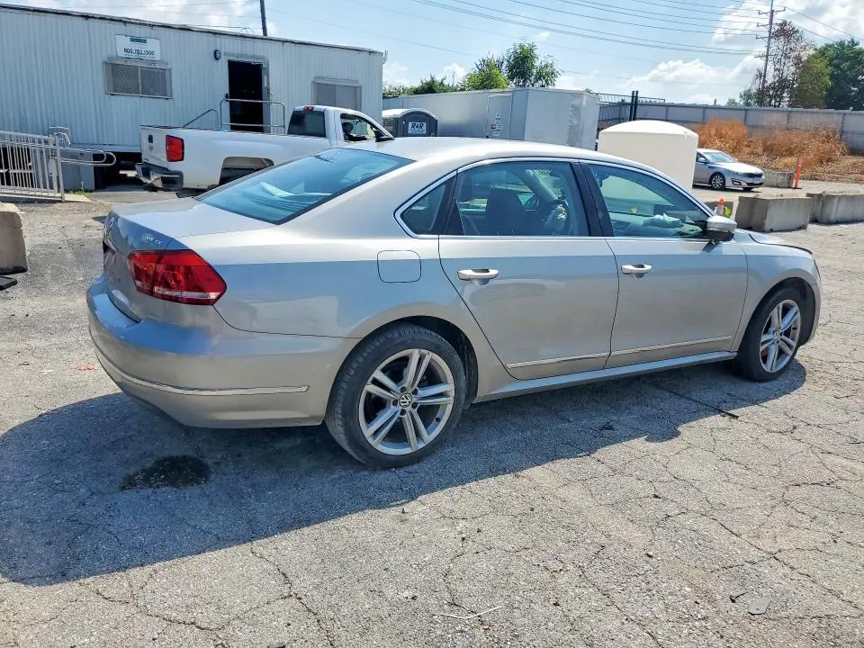 2014 VOLKSWAGEN PASSAT SE  