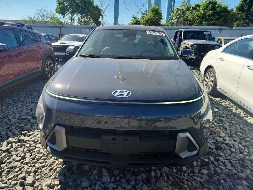 2025 HYUNDAI KONA SE  