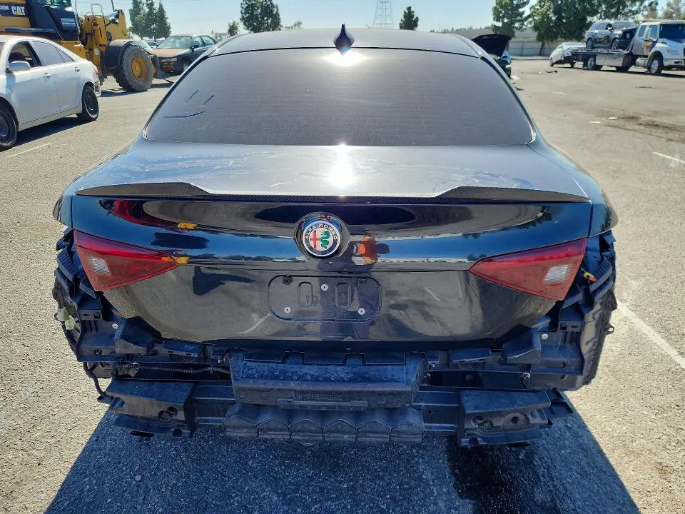 2022 ALFA ROMEO GIULIA SUPER  