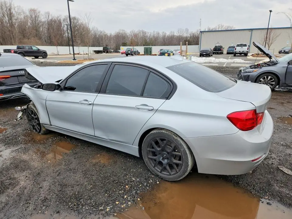 2014 BMW 320   