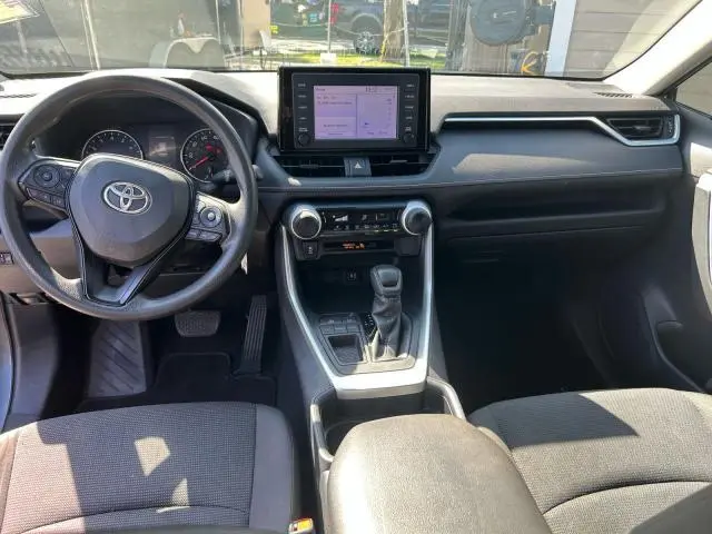 2019 TOYOTA RAV4 LE  