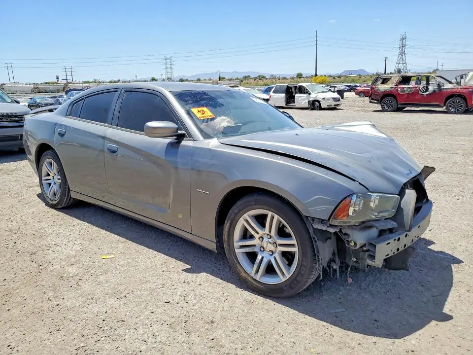 2011 DODGE CHARGER R  