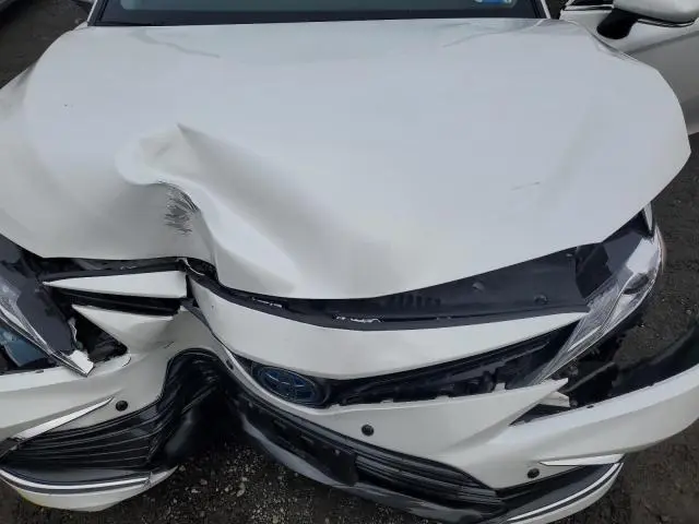 2023 TOYOTA CAMRY XLE  