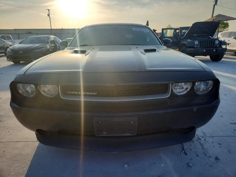 2012 DODGE CHALLENGER SXT  