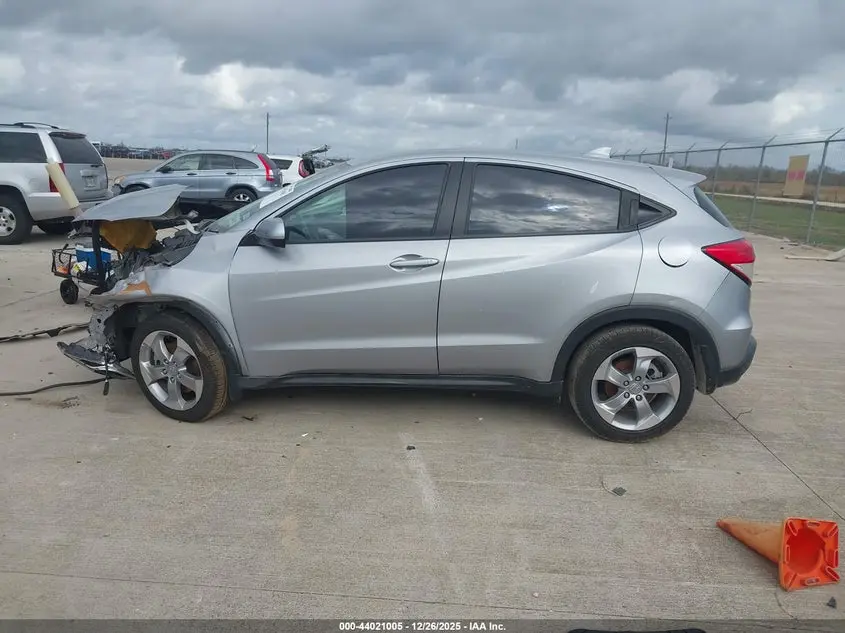 2022 HONDA HR-V 2WD LX