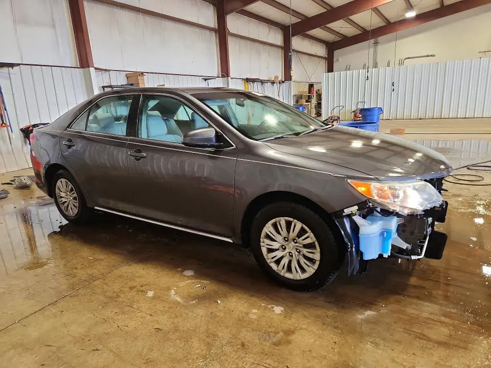 2013 TOYOTA CAMRY LE  