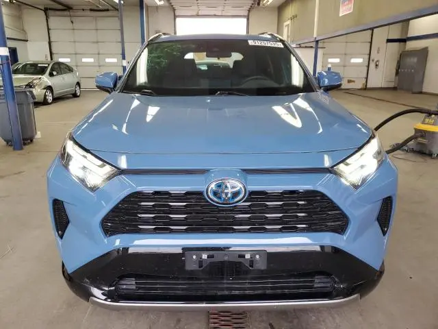 2022 TOYOTA RAV4 SE  