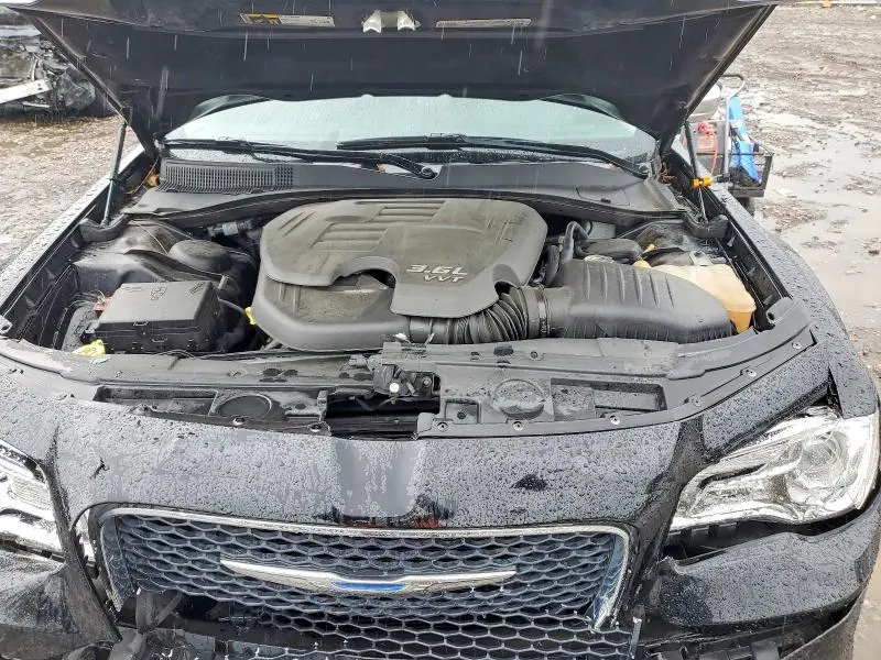 2017 CHRYSLER 300 LIMITED  