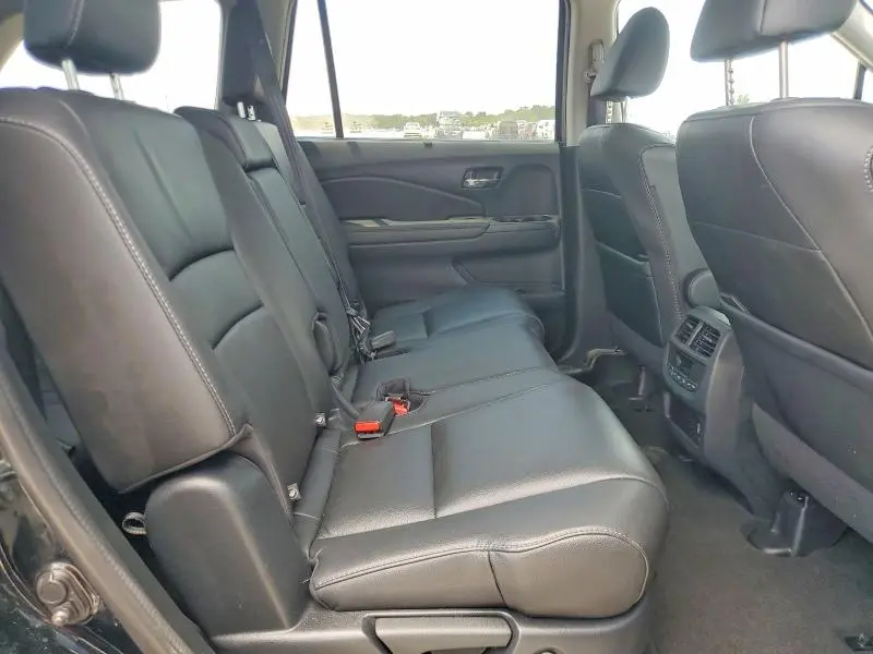 2022 HONDA PILOT SE  
