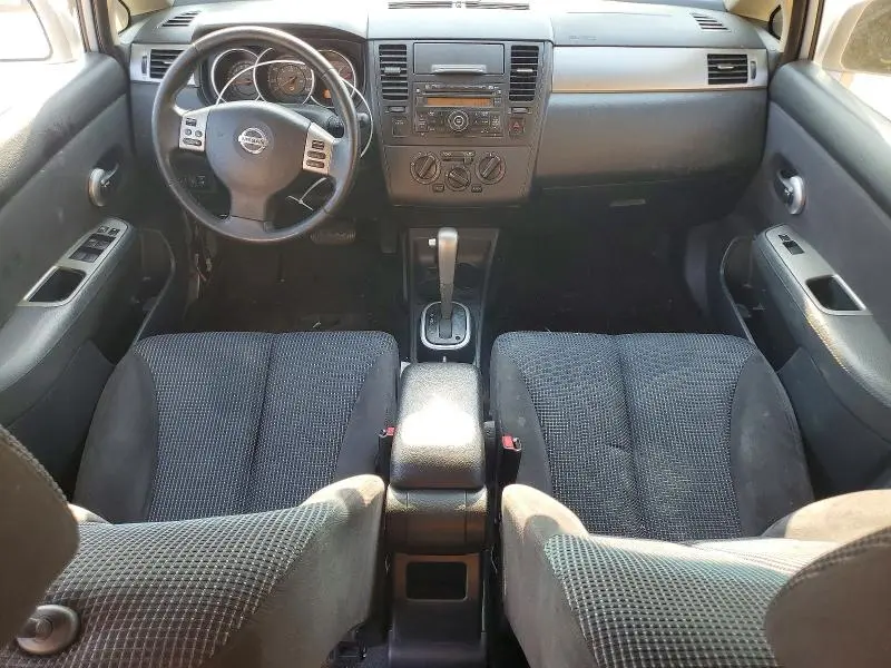 2011 NISSAN VERSA 1.8 S  