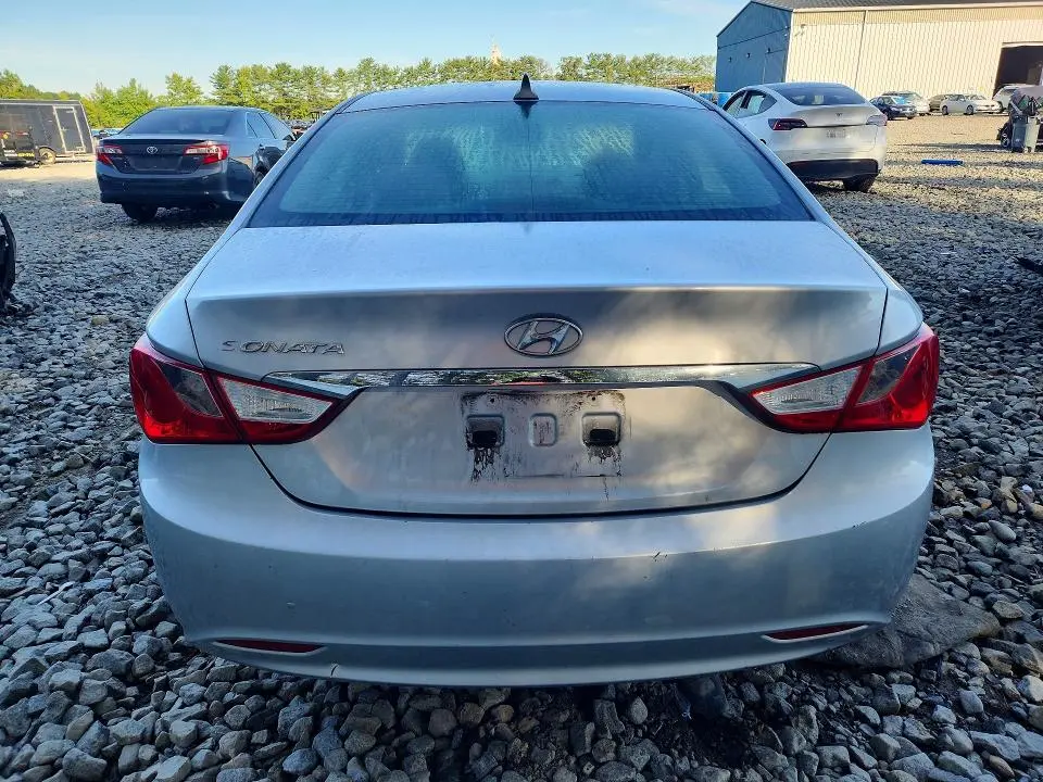 2011 HYUNDAI SONATA GLS  
