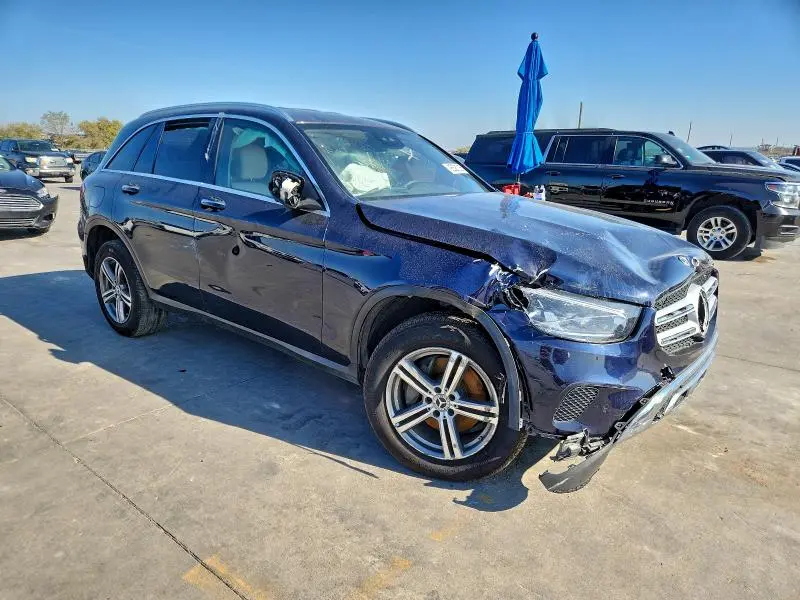 2022 MERCEDES-BENZ GLC 300  