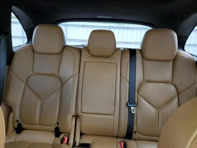2015 PORSCHE CAYENNE TURBO  