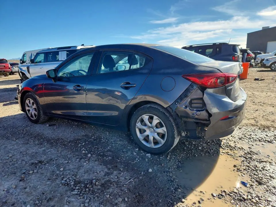 2015 MAZDA 3 SV  