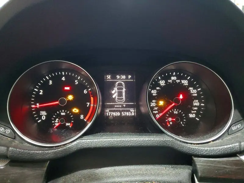 2016 VOLKSWAGEN PASSAT SE  