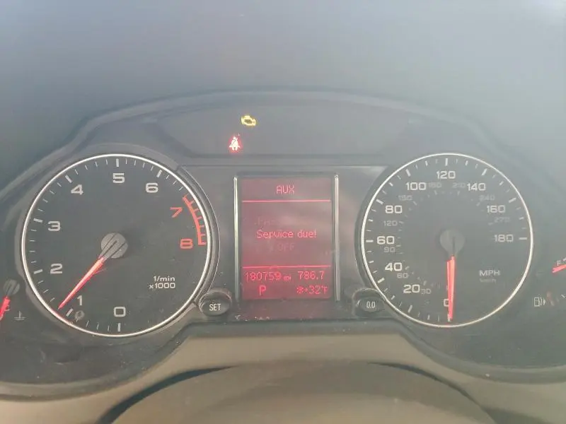 2011 AUDI Q5 PREMIUM  