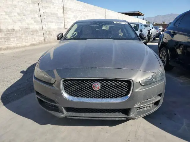 2017 JAGUAR XE PRESTIGE  