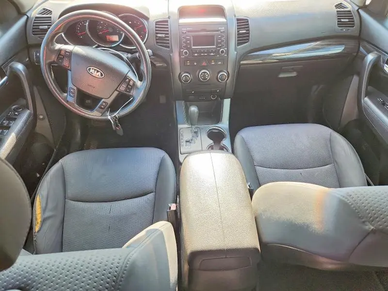 2012 KIA SORENTO LX  