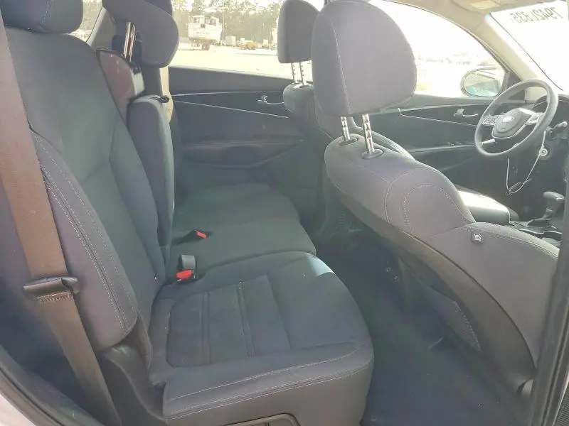 2019 KIA SORENTO LX V6  