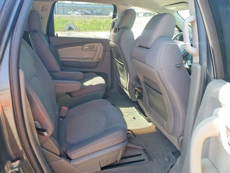 2012 CHEVROLET TRAVERSE LT  