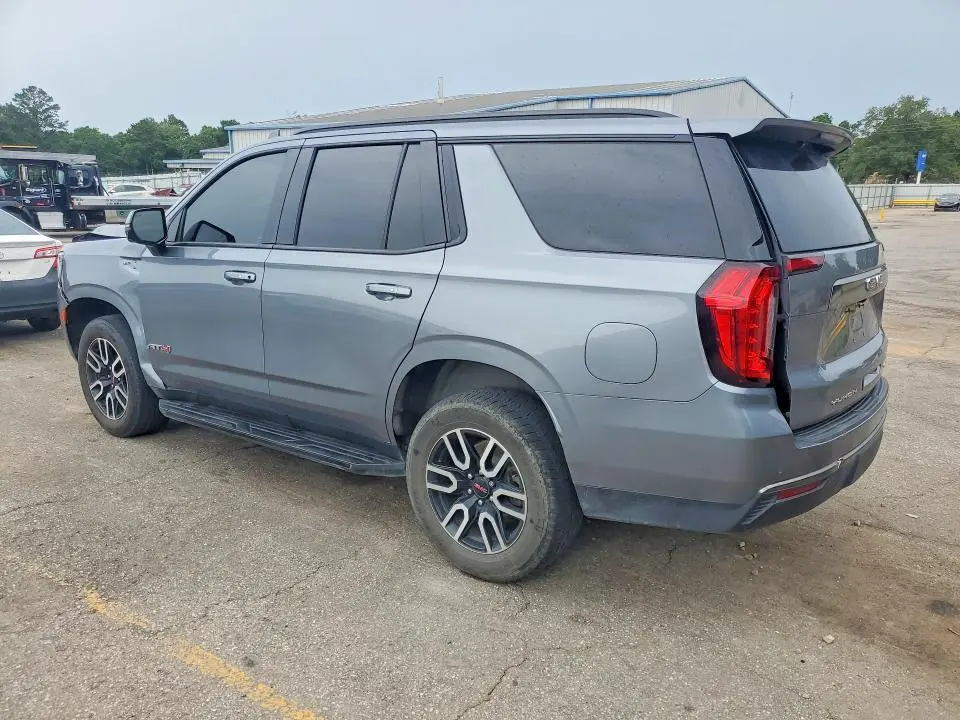 2021 GMC YUKON AT4  