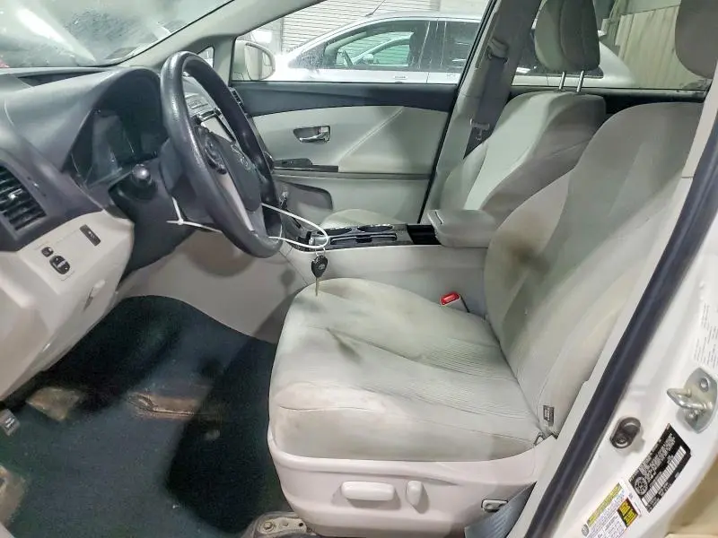 2013 TOYOTA VENZA LE  