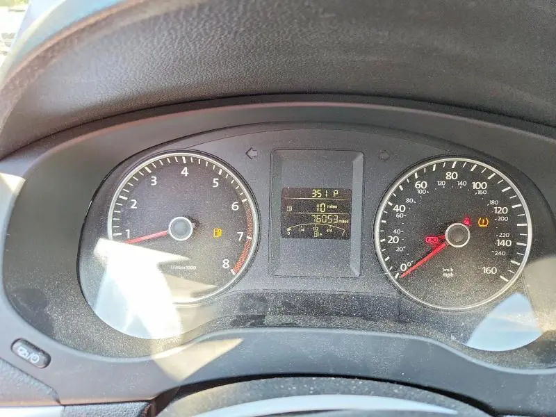 2013 VOLKSWAGEN JETTA SE  
