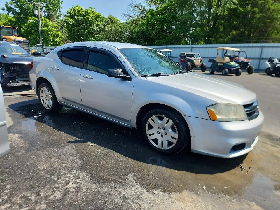 2012 DODGE AVENGER SE  