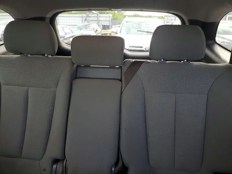 2011 HYUNDAI SANTA FE GLS  