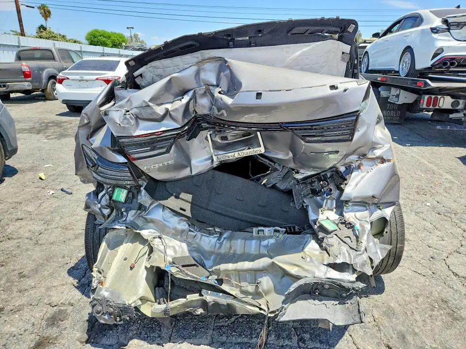 2023 KIA FORTE GT LINE  