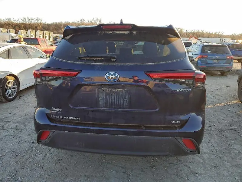 2021 TOYOTA HIGHLANDER HYBRID XLE  
