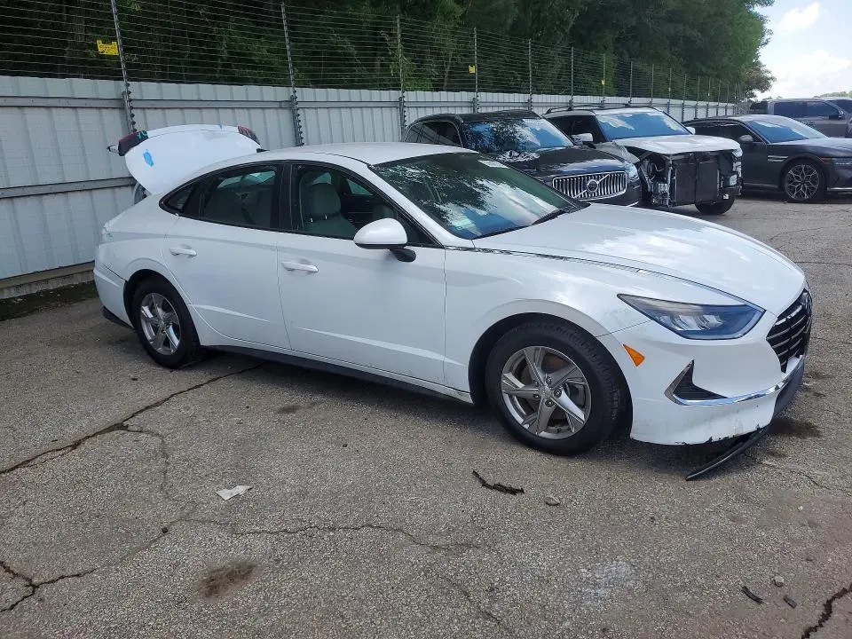 2021 HYUNDAI SONATA SE  
