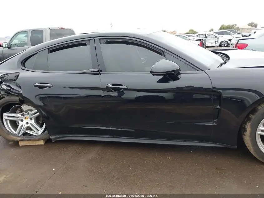 2018 PORSCHE PANAMERA 4