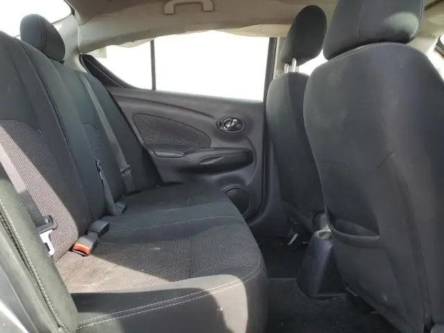 2019 NISSAN VERSA S