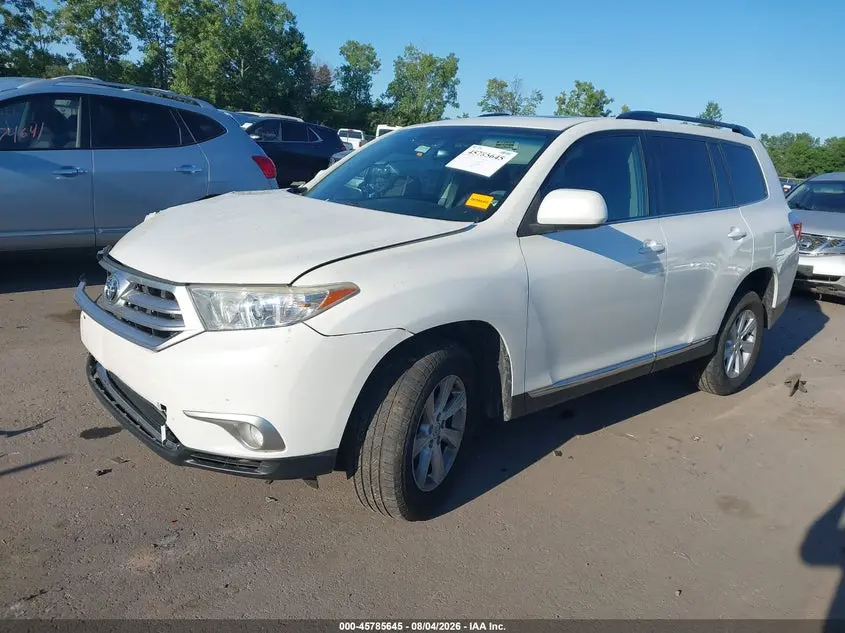 2013 TOYOTA HIGHLANDER SE V6
