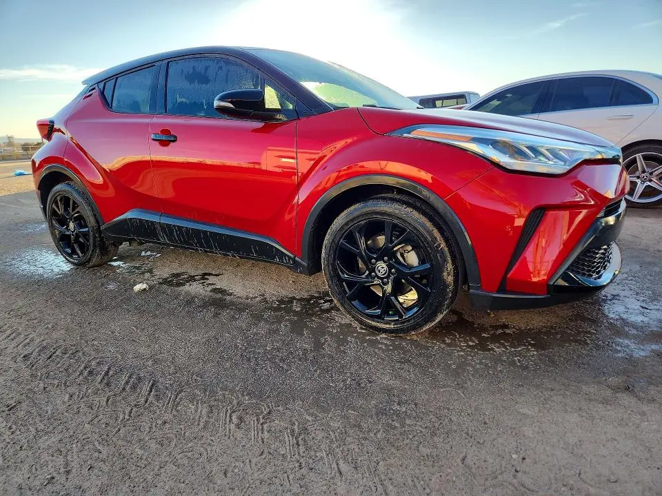 2021 TOYOTA C-HR XLE  