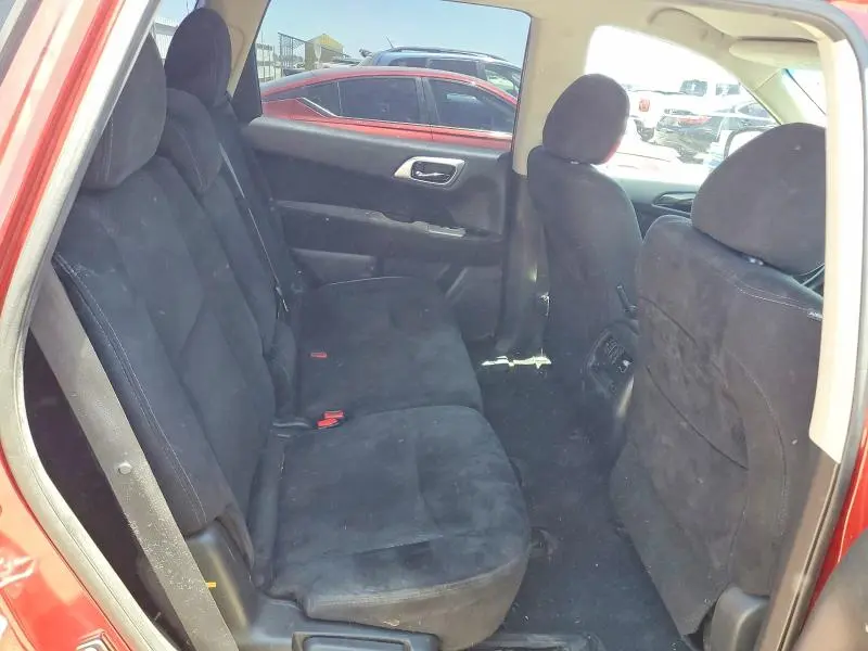 2016 NISSAN PATHFINDER SV  